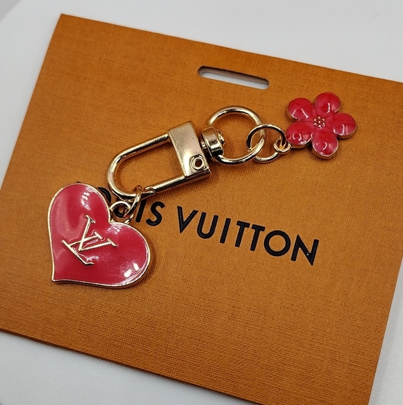 Louis Vuitton Zipper Pull, Authentic. Hot Pink - Picture 4 of 6